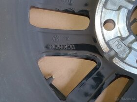 Poškozený elektron R16 - 3