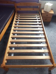 Dřevěná postel s dřevěný roštem - 3