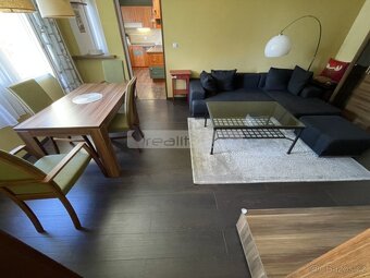 Pronájem bytu 2+kk s vybavením a po kompletní rekonstrukci v - 3