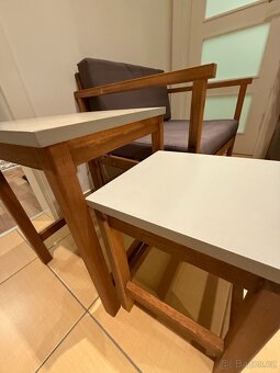 Zahradni kreslo s polstrovanim a prirucni stolky - 3