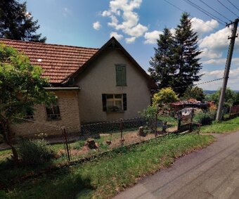 Rodinný dům s pozemky v obci Skořice, ID 7324e 1607 - 3