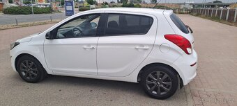 Hyundai i20 1.2 Family Space koupeno v ČR 1 majitel Cebia - 3