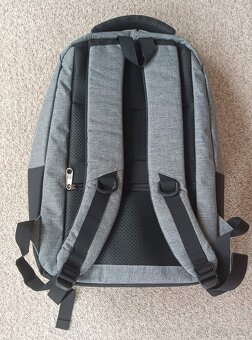 prodám malý batůžek (i na notebook) 25l, nepoužitý - 3