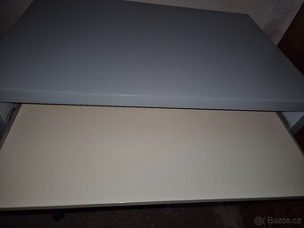 Ikea psaci stul z dětského pokoje - 3