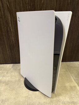 Playstation 5 s mechanikou - 3