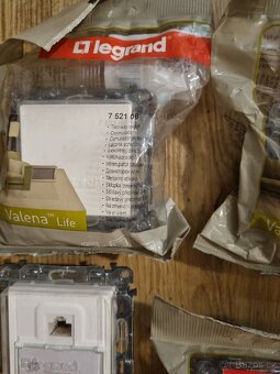 Legrand Valena Live - 3