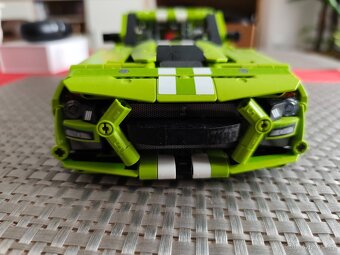 LEGO Technic 42138 Ford Mustang Shelby GT500 - 3