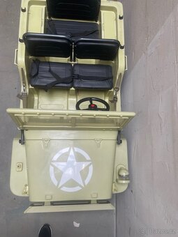 Elektrické autíčko jeep 4x4 třimístné willys - 3