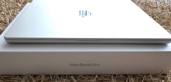 Apple Macbook Pro M2 Pro 16" 32GB / 1TB stribrny 12/19 jade - 3