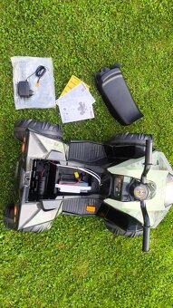 Dětská elektrická čtyřkolka Feber Quad 12V s baterií - 3