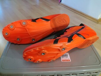 TRETRY STŘEDNÍ TRATĚ ASICS HYPER 42,5EU - 3