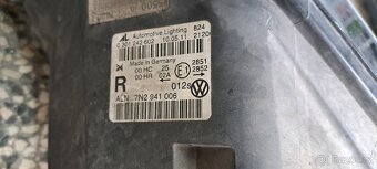 Prodám pravé přední světlo WV Sharan 7n - 3