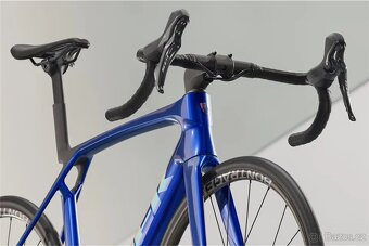 Zcela nové silniční kolo Trek Madone SL 5 Gen 8 - 3