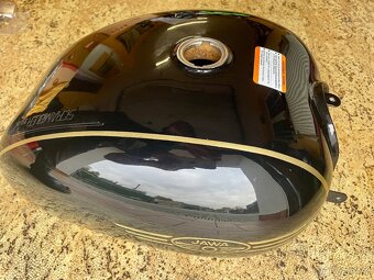 Nová nádrž Jawa Scrambler - 3