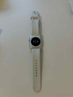 Apple Watch Series 3 + nabíjecí kabel - 3