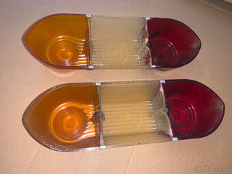 Kryty zadních světel Škoda 1202 - 3