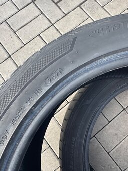 2ks Hankook VentusS1 evo3 225/45 R18 - 3
