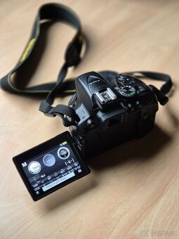 Nikon D5300 + Nikkor 35mm a Sigma 17-70mm - 3