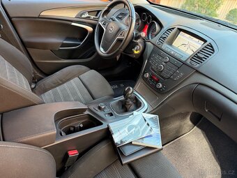 Opel Insignia 1,6i turbo - 3