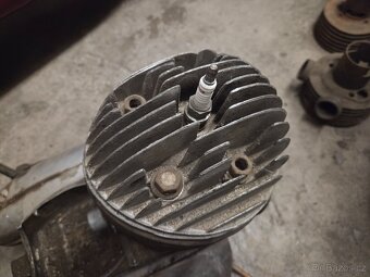 Motor Jawa 250 pérák - 3