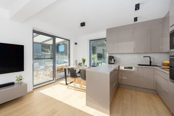 Novostavba Zlín Kudlov, rodinný dům 117 m², pozemek 520 m² - 3