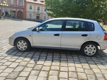 Honda Civic 7G 1.6i - 3