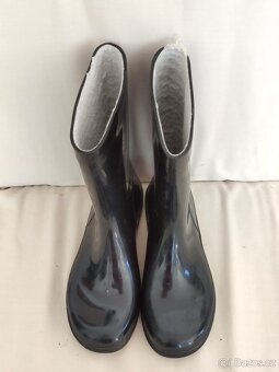 gumáky černé vel. 36, 150,-Kč - 3