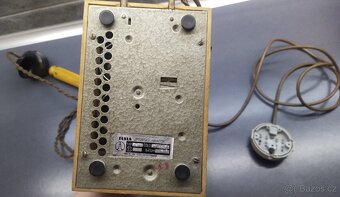 Retro telefon TESLA – dřevěný model s otočným číselníkem - 3