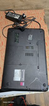 Veliký Notebook Toshiba - 3
