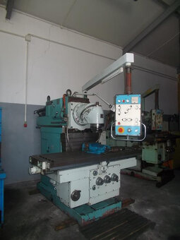 Univerzální frézka TOS FGSH 50 - 3
