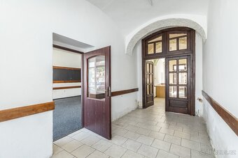 Vícegenerační dům v centru Doks, 330 m² – bydlení i investič - 3