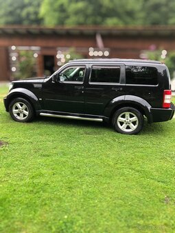 Dodge nitro - 3