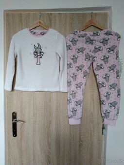 Dívčí huňatá zimní pyžama vel.140 - 3
