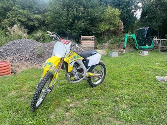 Suzuki RMZ 450 - 3