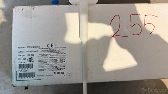 Hmoždinka fasádní - 3