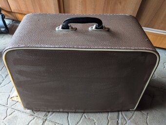 Prodám šicí stroj Lucznik tur2 - 3