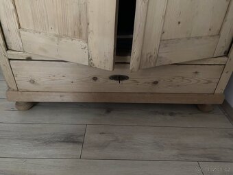 Secesní skříň smrk - 3