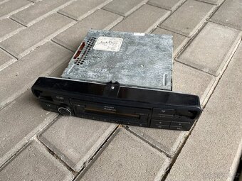 Prodám autorádio Škoda, funkční s přehrávačem CD - 3