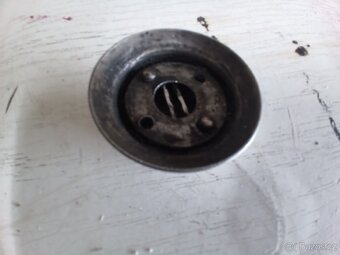 Starý kočárek pokličky koleček - 3