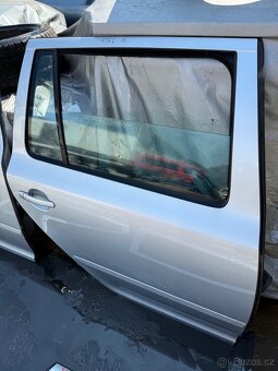 Zadní dveře Octavia 2 - STŘÍBRNÉ - 3