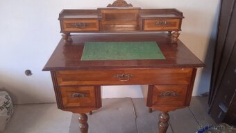 starožitný stolek - 3