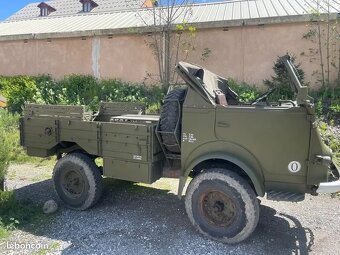 Vojenský speciál Renault R2067 4x4 - 3