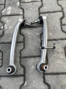 BMW E90/E91/E92/E93 M3 ramena - 3