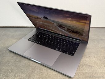 MacBook Pro 16'' 2021 / M1 Pro / 16GB / 512GB SSD - DPH - 3