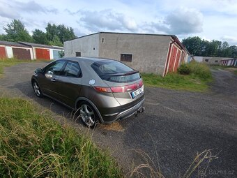 Honda Civic 8g - 3