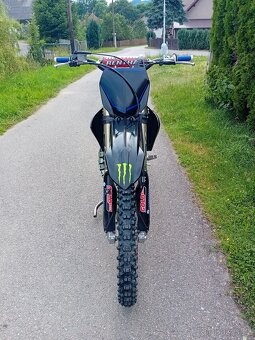 Yamaha YZ 125 - 3
