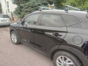 Osobní auto SUV Hyundai Tucson - 3