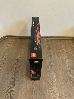 Vzácný Lego Mclaren F1 2022 42141 Pirelli - 3