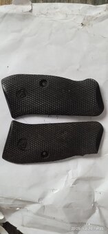 Střenky pistole - 3