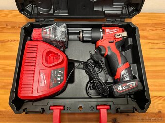 Akumulátorová príklepová vŕtačka Milwaukee M12 BLPDRC-402C - 3